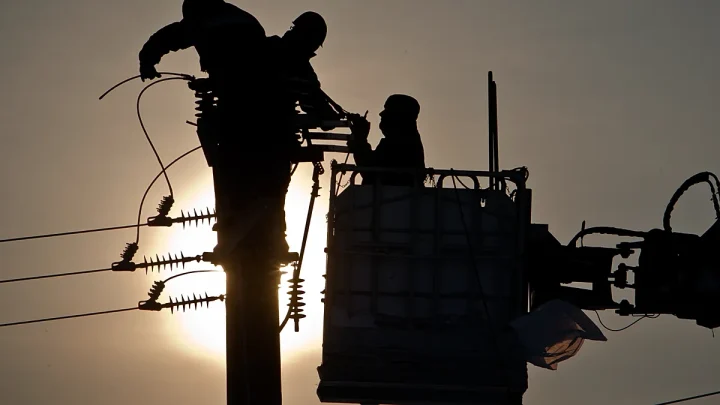 Exclusive: No reply means yes: EU pushes silent approval for energy grid permits