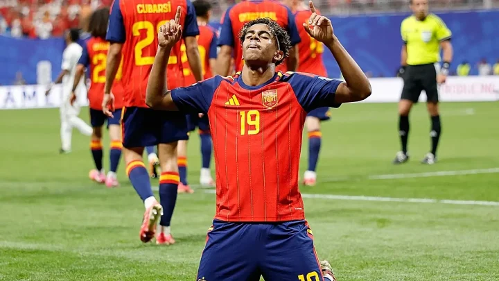 Spain clinch their first win of the tournament in 4-0 drubbing of Saudi Arabia
