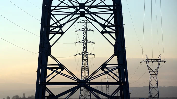 Brussels set to unveil plan to lower electricity bills amid energy crisis