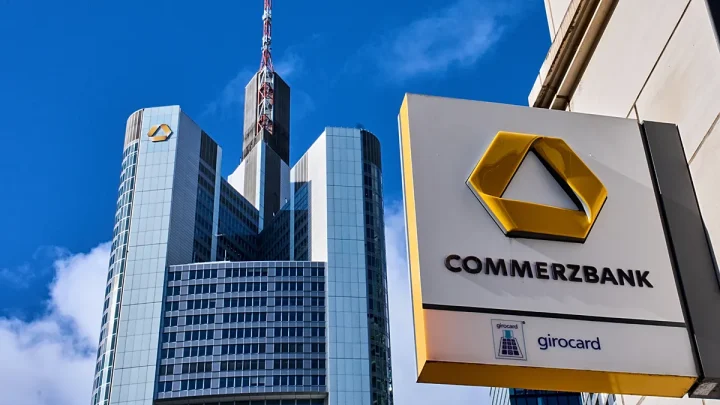 Deadline looms for UniCredit’s hostile bid for Commerzbank