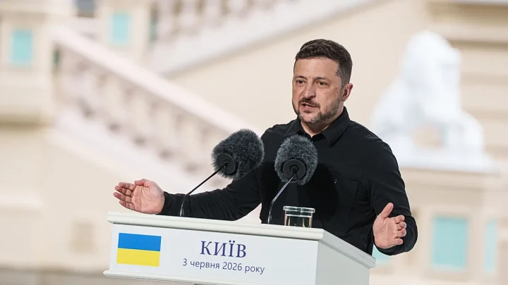 Ukraine and Russia trade strikes as Kyiv inches closer to EU membership