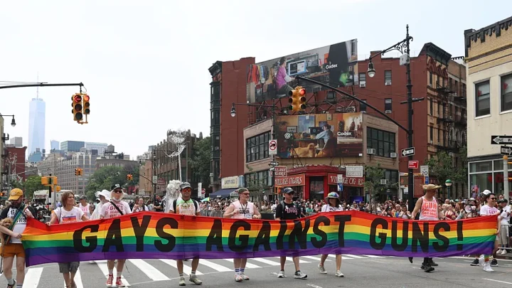 Video. Thousands take part in New York Pride parade