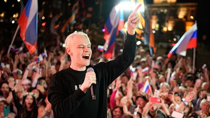 Kremlin-backed artist uses AI deepfakes and stirs controversy