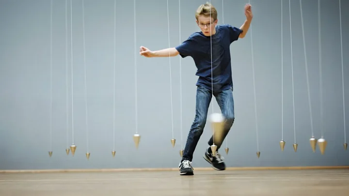 Forget ‘Do Not Touch’: Choreographer William Forsythe invites you to dance with the exhibits