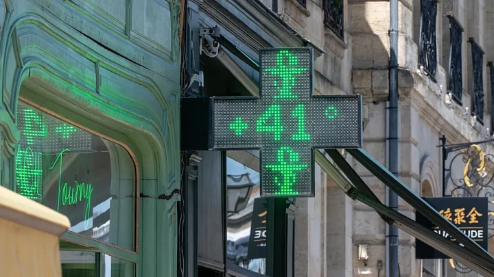 France heatwave: baby dies in A&E, fourth child death this week