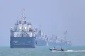 Trump reimposes US blockade and demands 20% Hormuz shipping fee