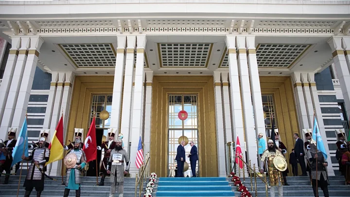 Video. Erdogan gives world leaders a ceremonial welcome ahead of NATO summit