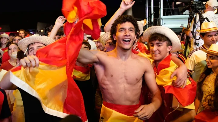 Video. Spain fans celebrate World Cup semi-final place after Belgium win