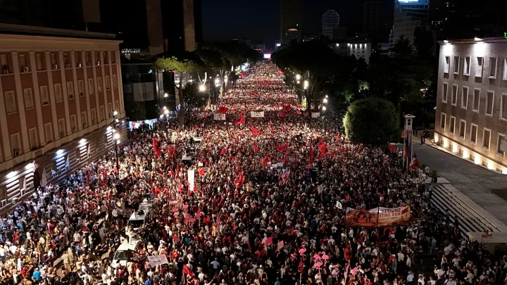 Thousands swarm the streets of Tirana in major ‘Pink Flamingo’ anti-government protests