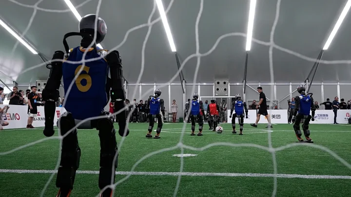 Video. Humanoid robots showcase football skills