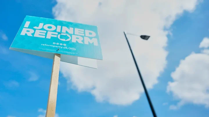 Metropolitan Police investigating donations to hard-right Reform party, UK media say