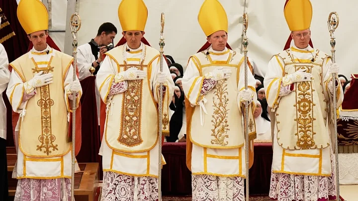 Lefebvrists answer Pope after excommunication as Redemptorist schism looms