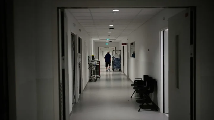 France: first Ebola case ‘recovered’ and ‘discharged from hospital’
